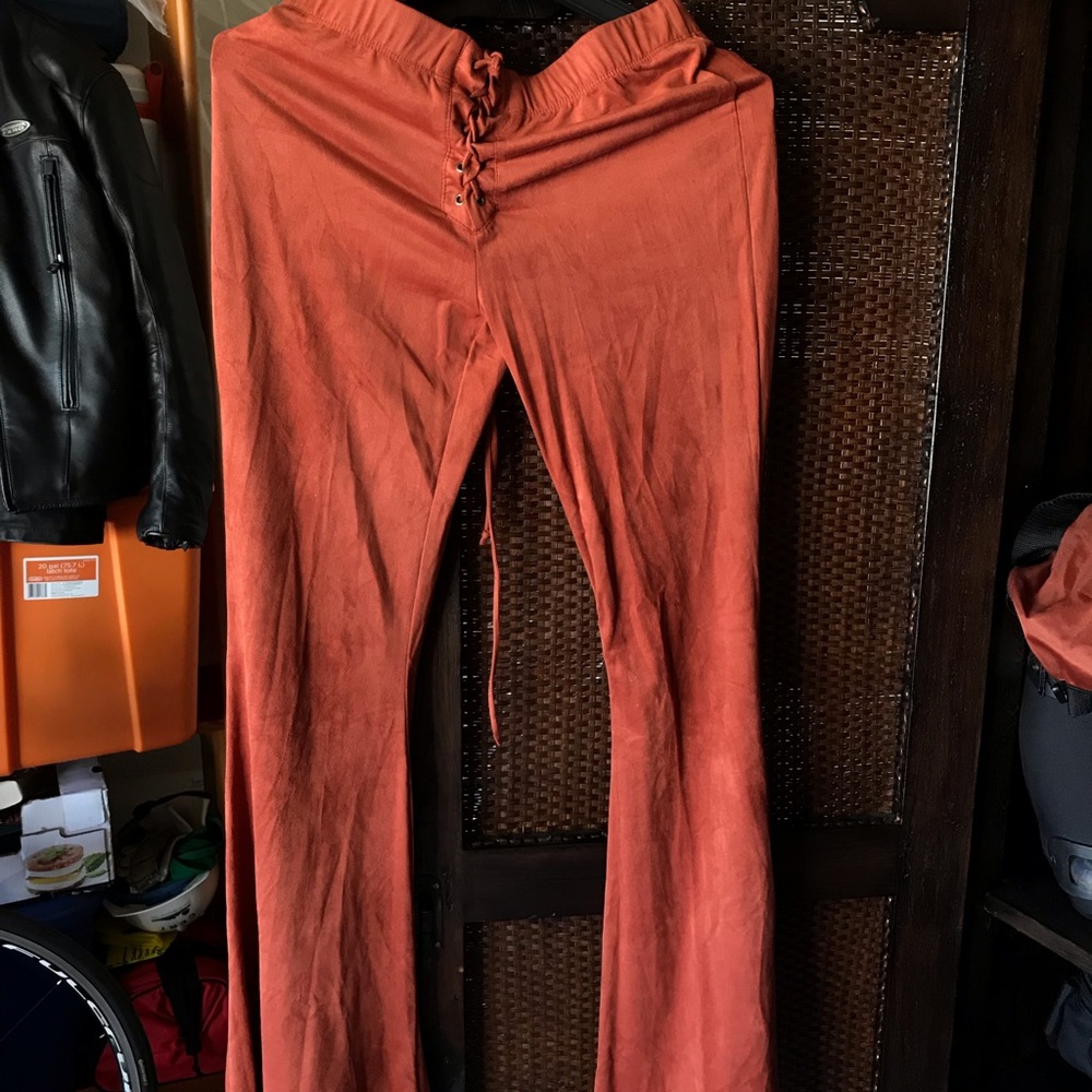 Amazingg boot cut flared stretchy pants!